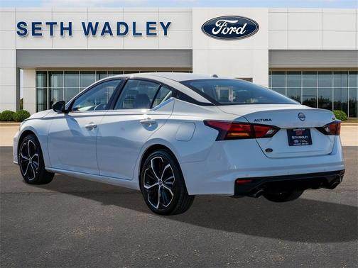 2025 Nissan Altima SR
