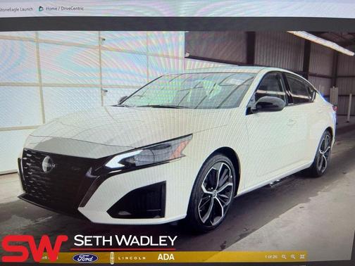 2025 Nissan Altima SR