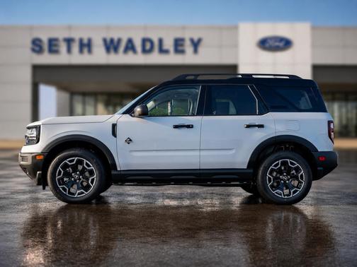 Oxford White 2026 Ford Bronco Sport Outer Banks