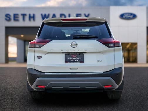 White 2021 Nissan Rogue SV