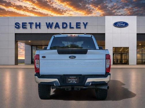 Oxford White 2022 Ford F-250 XL