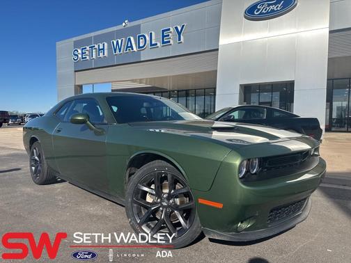 2022 Dodge Challenger SXT