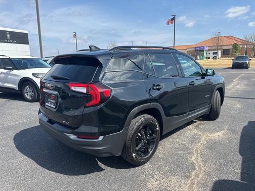 2023 GMC Terrain AT4