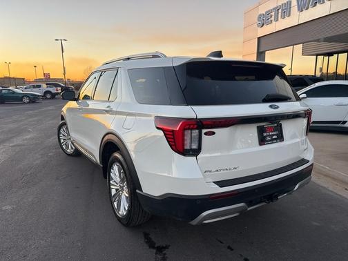 2025 Ford Explorer Platinum