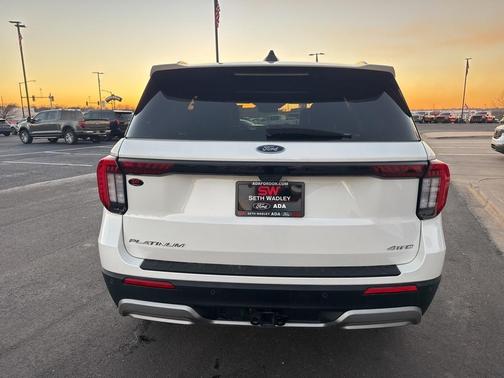 2025 Ford Explorer Platinum