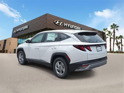 2025 Hyundai TUCSON SE