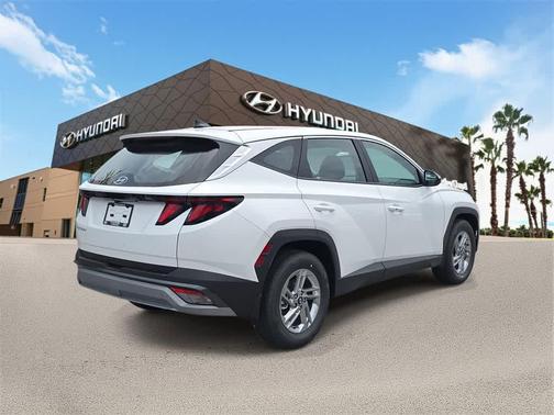 2025 Hyundai TUCSON SE