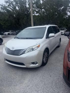 2015 Toyota Sienna XLE Premium