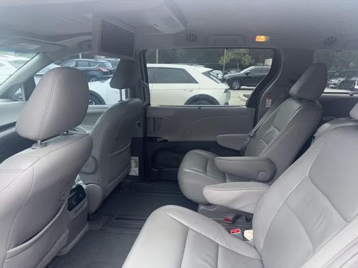 2015 Toyota Sienna XLE Premium