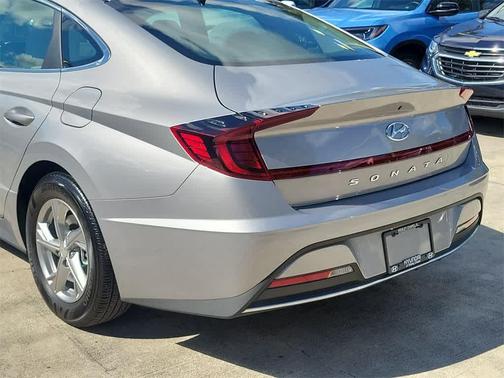 2023 Hyundai SONATA SE