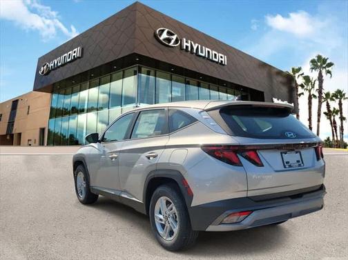 2025 Hyundai TUCSON SE