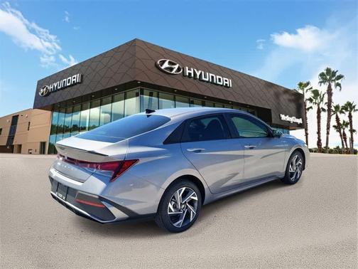 2025 Hyundai ELANTRA Sport