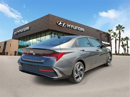 2025 Hyundai ELANTRA HEV SEL Sport