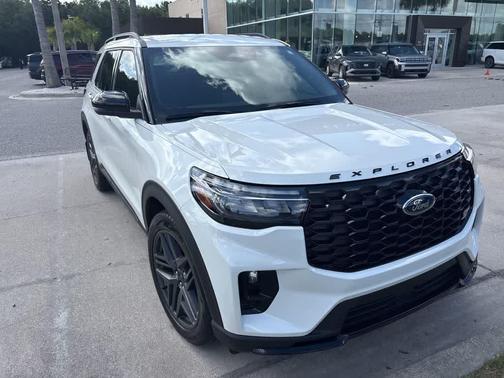 Star White Metallic Tri-Coat 2025 Ford Explorer ST