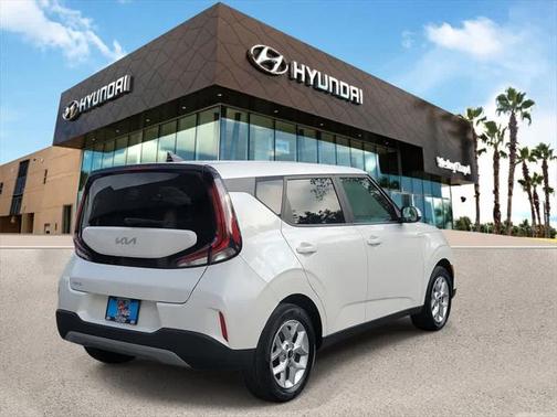 2023 Kia Soul LX