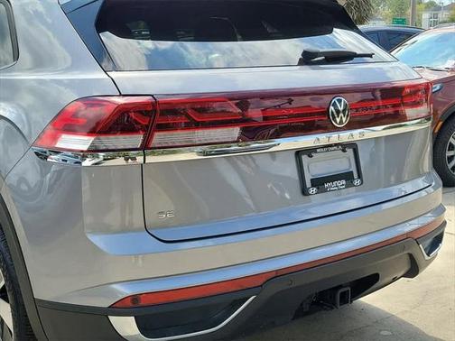2024 Volkswagen Atlas Cross Sport 2.0T SE w/Technology