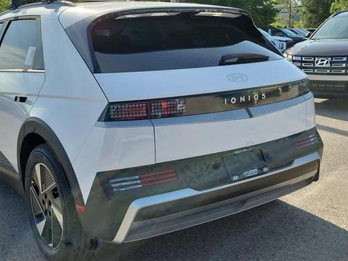 2025 Hyundai IONIQ 5 SEL