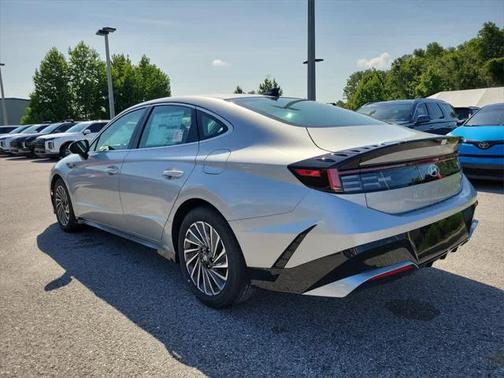 2025 Hyundai SONATA Hybrid SE