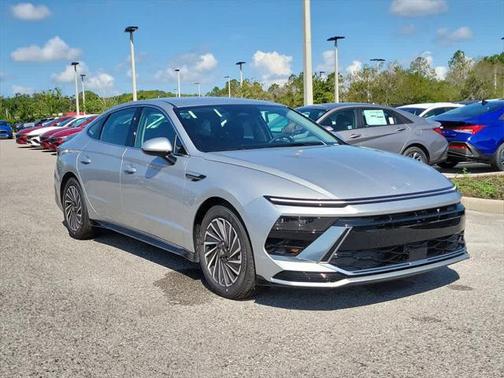 2025 Hyundai SONATA Hybrid SE