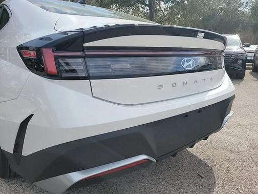 2025 Hyundai SONATA SE