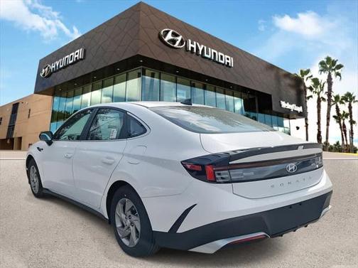 2025 Hyundai SONATA SE