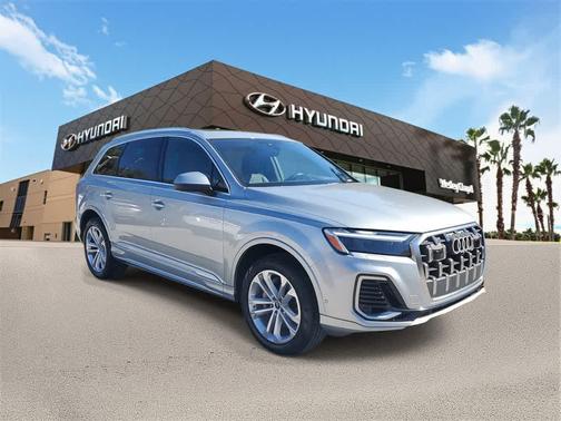 2025 Audi Q7 55 Premium Plus