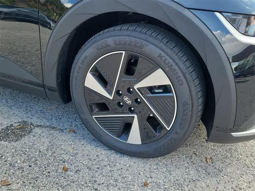 2025 Hyundai IONIQ 5 SE