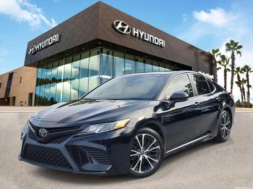 2019 Toyota Camry SE