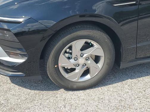 Abyss Black 2026 Hyundai SONATA SE