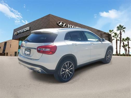 2017 Mercedes-Benz GLA 250 Base