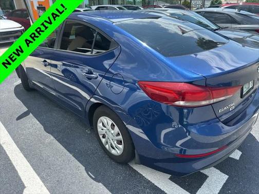 2018 Hyundai ELANTRA SE