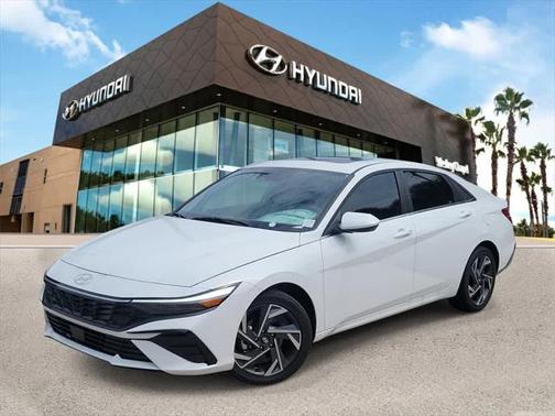 2025 Hyundai ELANTRA SEL