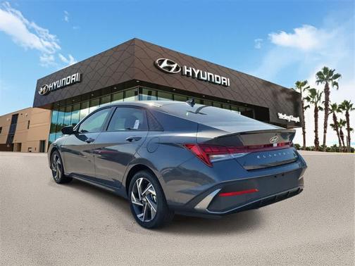 2025 Hyundai ELANTRA HEV SEL Sport