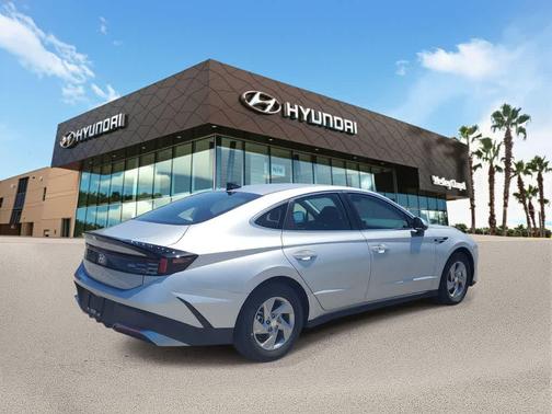 Aero Silver 2026 Hyundai SONATA SE