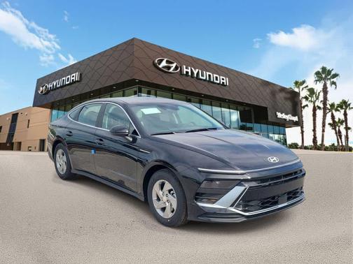 Abyss Black 2026 Hyundai SONATA SE