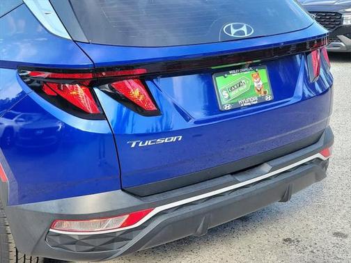 2022 Hyundai TUCSON SE