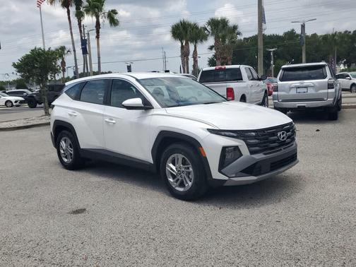 Serenity White Pearl 2025 Hyundai TUCSON SE