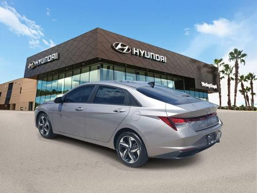 Fluid Metal 2023 Hyundai ELANTRA SEL