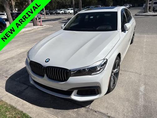 2019 BMW 740 740i