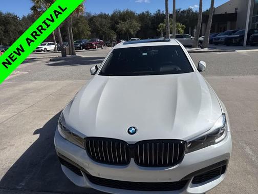 2019 BMW 740 740i