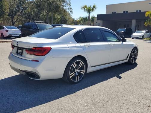 2019 BMW 740 740i