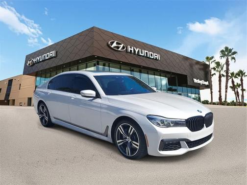 2019 BMW 740 740i