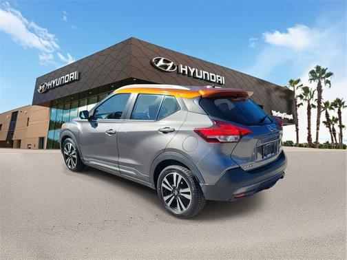 2019 Nissan Kicks SR