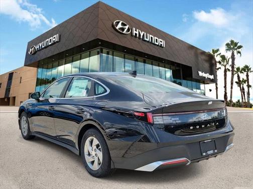 2025 Hyundai SONATA SE