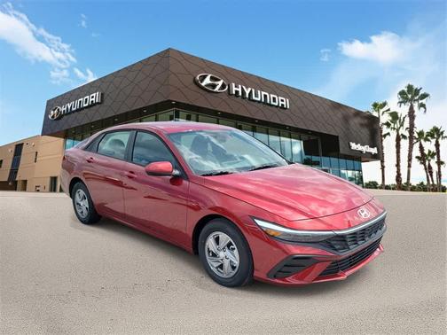 2025 Hyundai ELANTRA SE