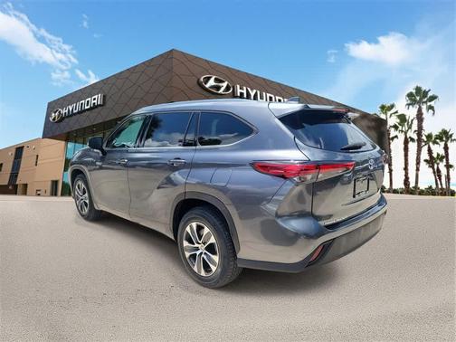 2020 Toyota Highlander Hybrid XLE