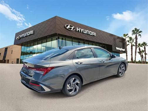 2025 Hyundai ELANTRA Limited