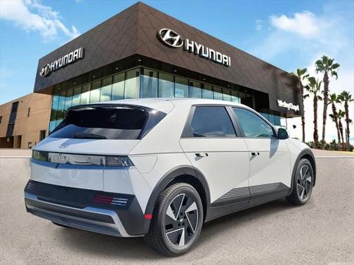 2025 Hyundai IONIQ 5 SE