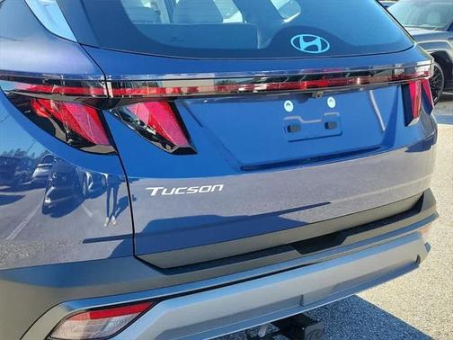 2025 Hyundai TUCSON SE