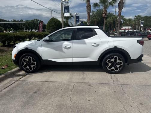 White 2022 Hyundai SANTA CRUZ Limited AWD